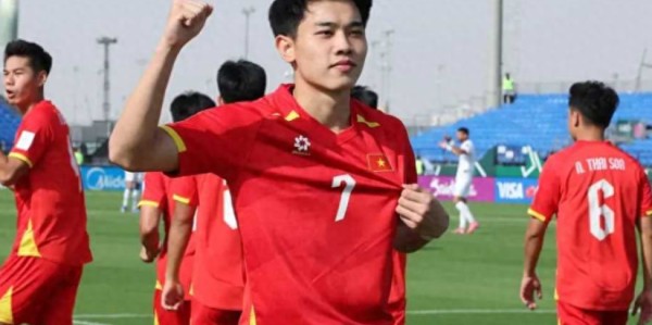 PP电子官网-0-1爆冷!1-0绝杀!U23亚洲杯：黑马3连胜,夺冠热门出局,中国队喜讯