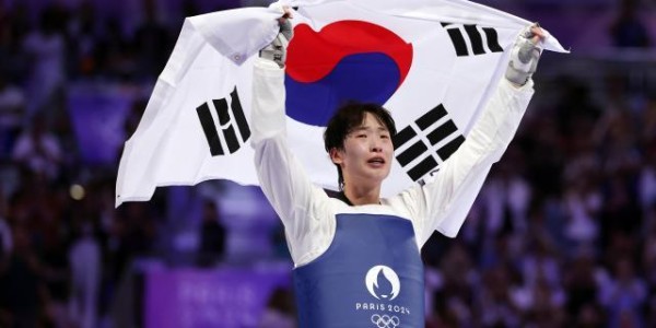 PP电子官网-【韩媒速递】申裕斌晋升王牌 跆拳道复兴暗藏秘诀