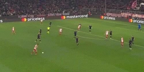 PP电子-拜仁在安联的第100场欧战：凯恩“坐牢”，女裁判抢戏